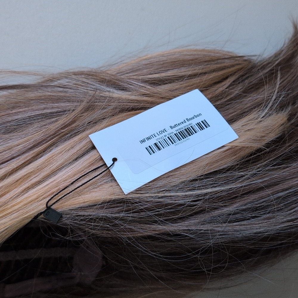 NWT- Soma Brand Wig-Stylish Blonde and Brown- Infinity Love - Picture 5 of 5